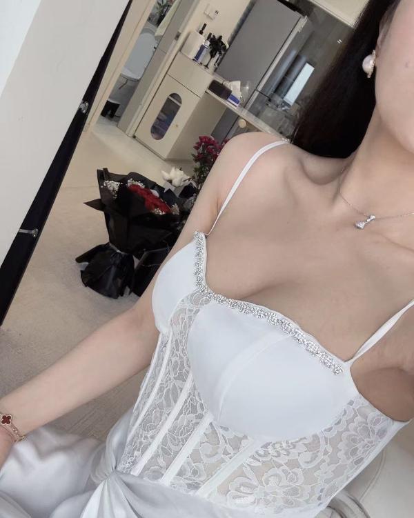 大长腿医美天使-51花探