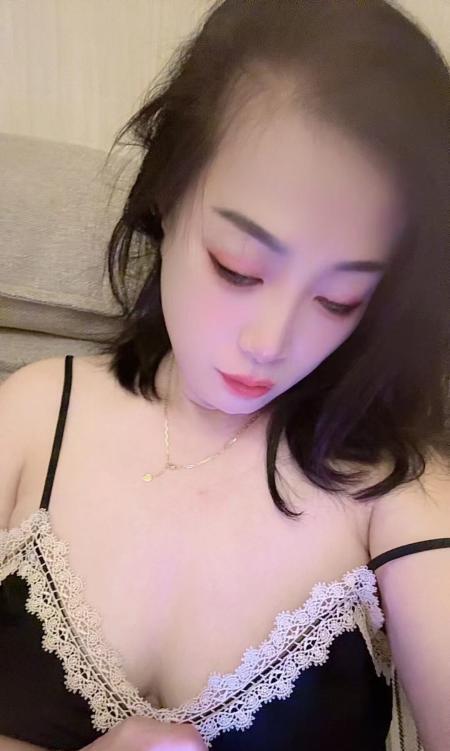 黑丝制服大胸安娜-51花探
