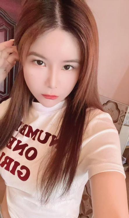 大胸美女媛媛-51花探