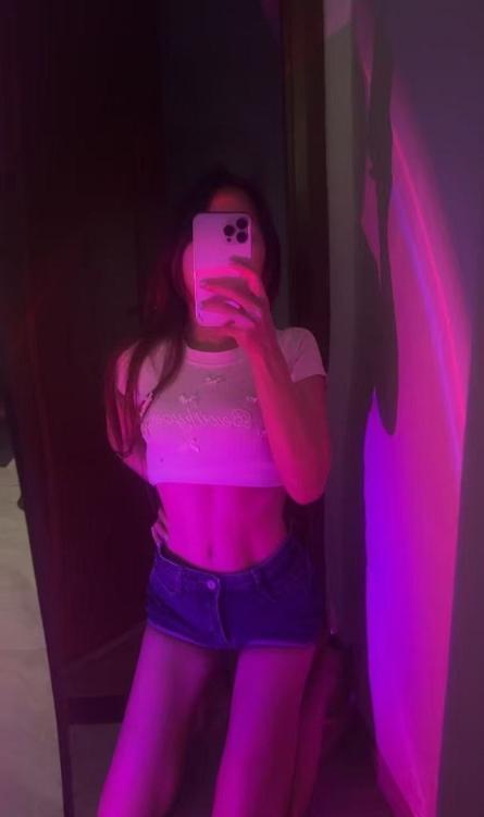 徐汇带服务有腹肌妹子-51花探
